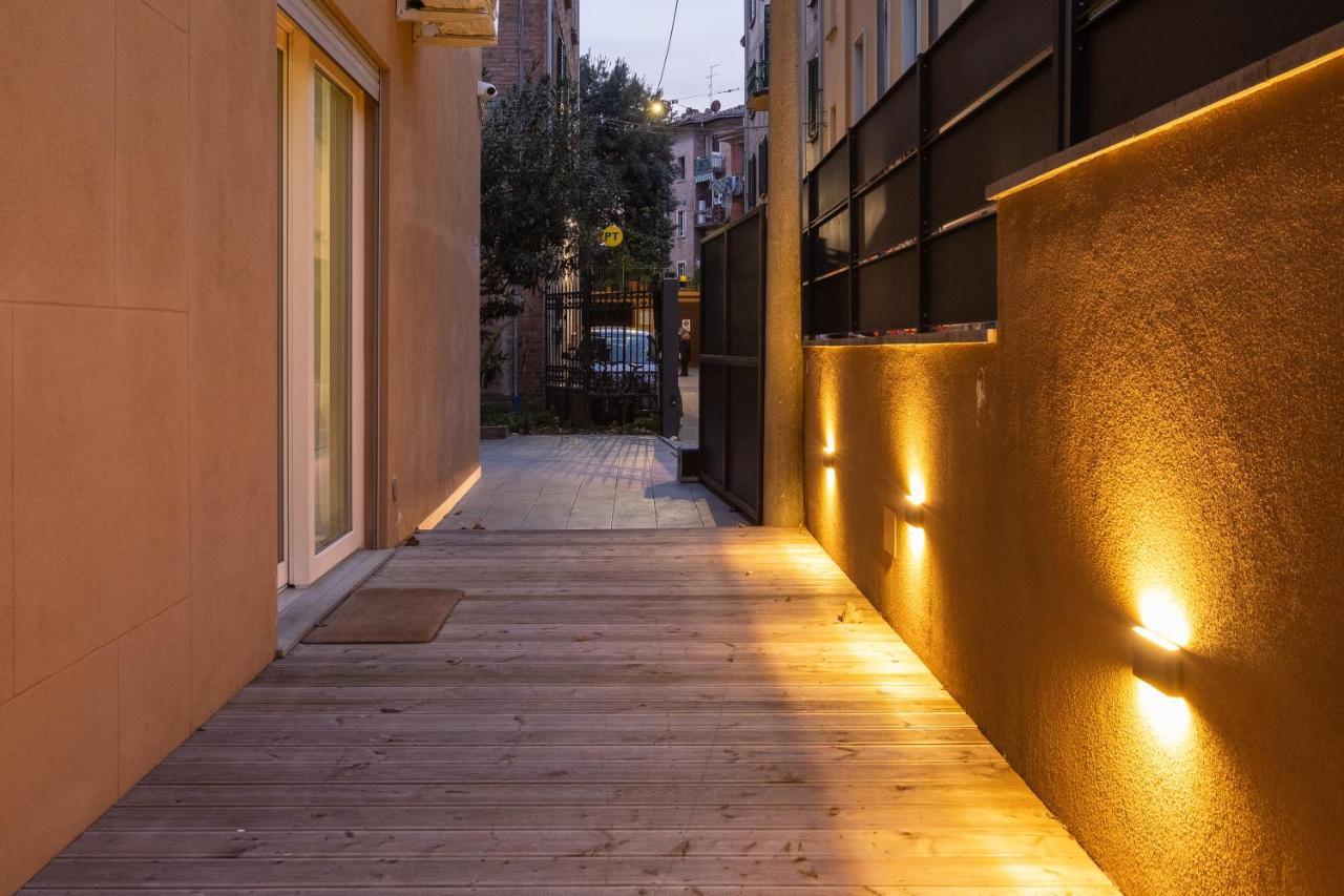 Residence Sant'Orsola - Pizzardi Suites Apartments Bologna Bagian luar foto