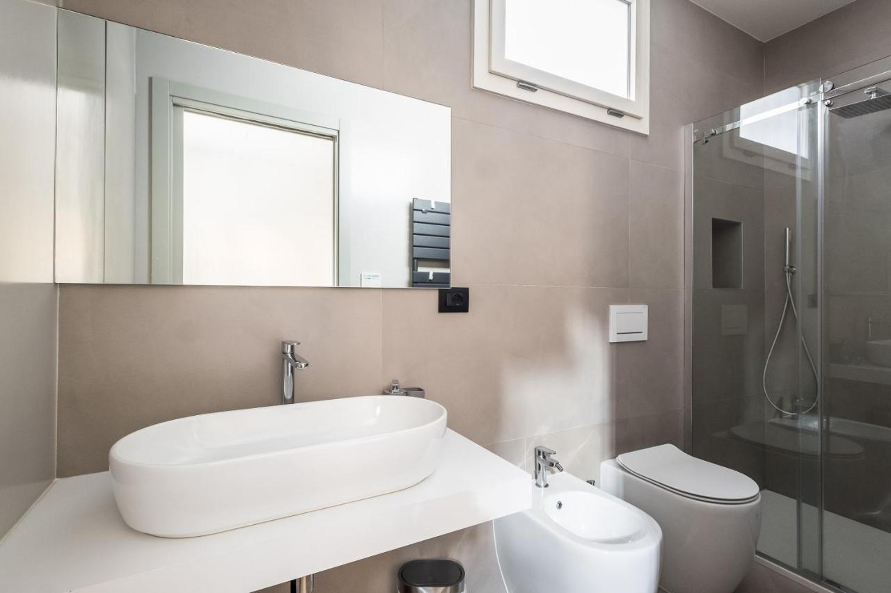 Residence Sant'Orsola - Pizzardi Suites Apartments Bologna Bagian luar foto