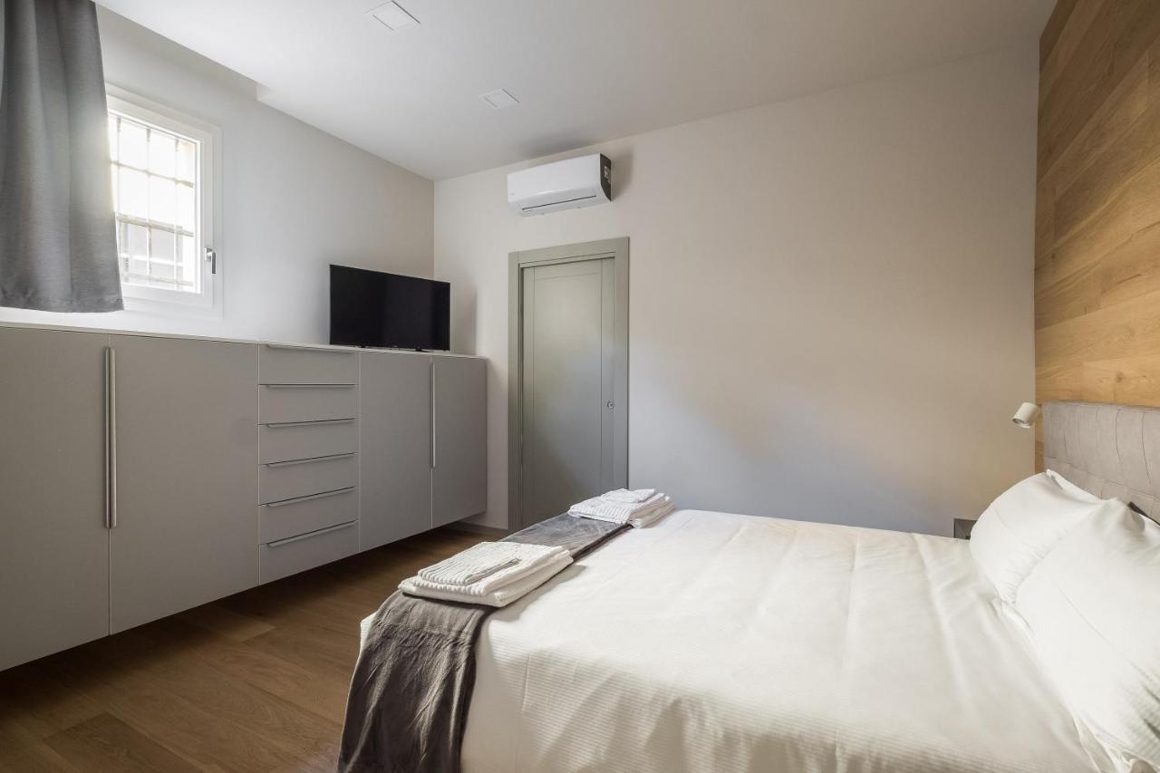 Residence Sant'Orsola - Pizzardi Suites Apartments Bologna Bagian luar foto