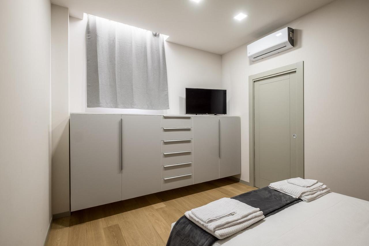 Residence Sant'Orsola - Pizzardi Suites Apartments Bologna Bagian luar foto