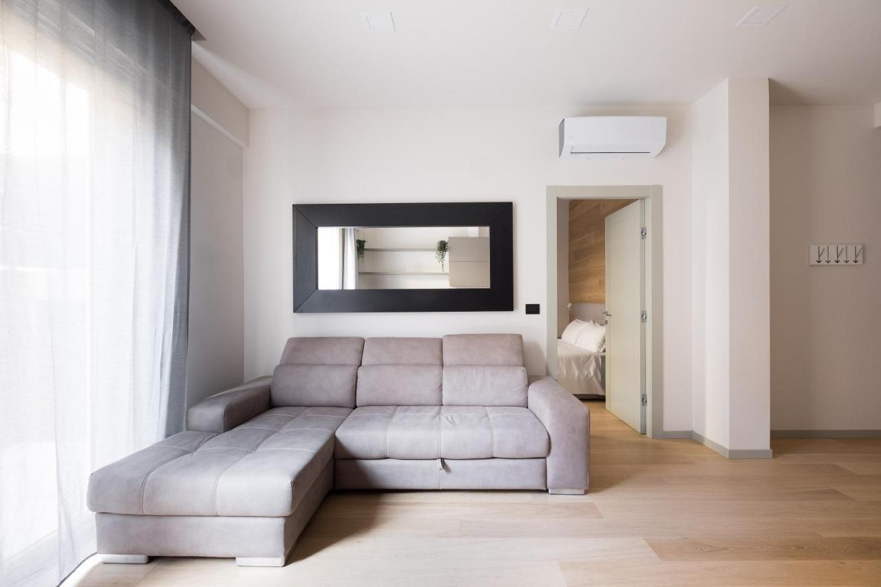 Residence Sant'Orsola - Pizzardi Suites Apartments Bologna Bagian luar foto